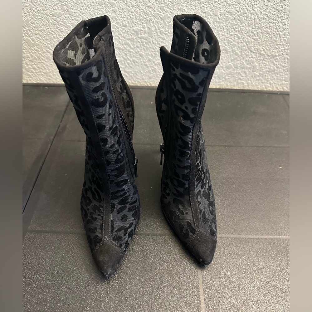 Jessica Simpson Black Ankle Booties with Stiletto Heel - size 5.5